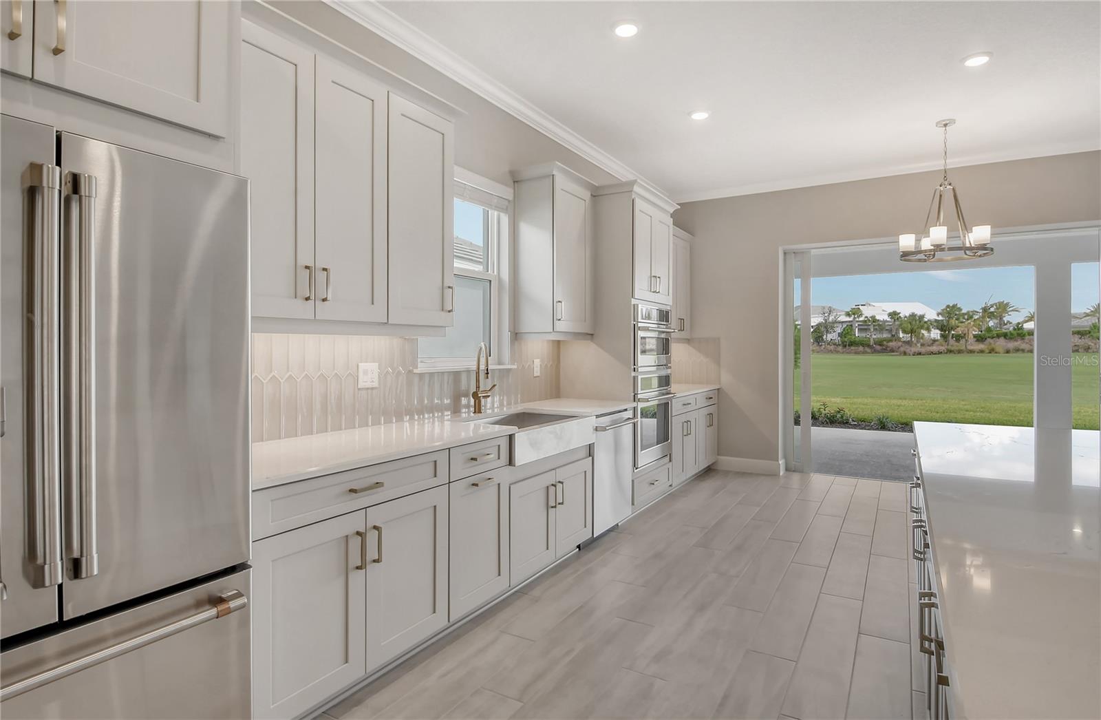 AZARIO ESPLANADE - Residential