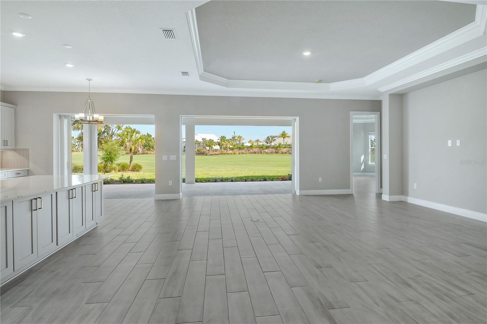 AZARIO ESPLANADE - Residential