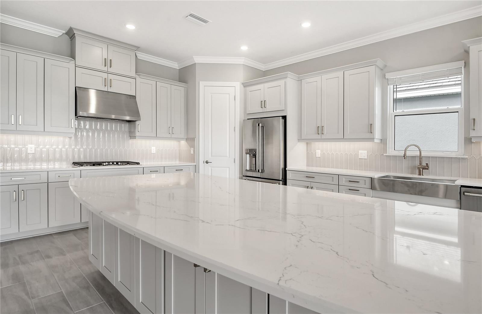 AZARIO ESPLANADE - Residential