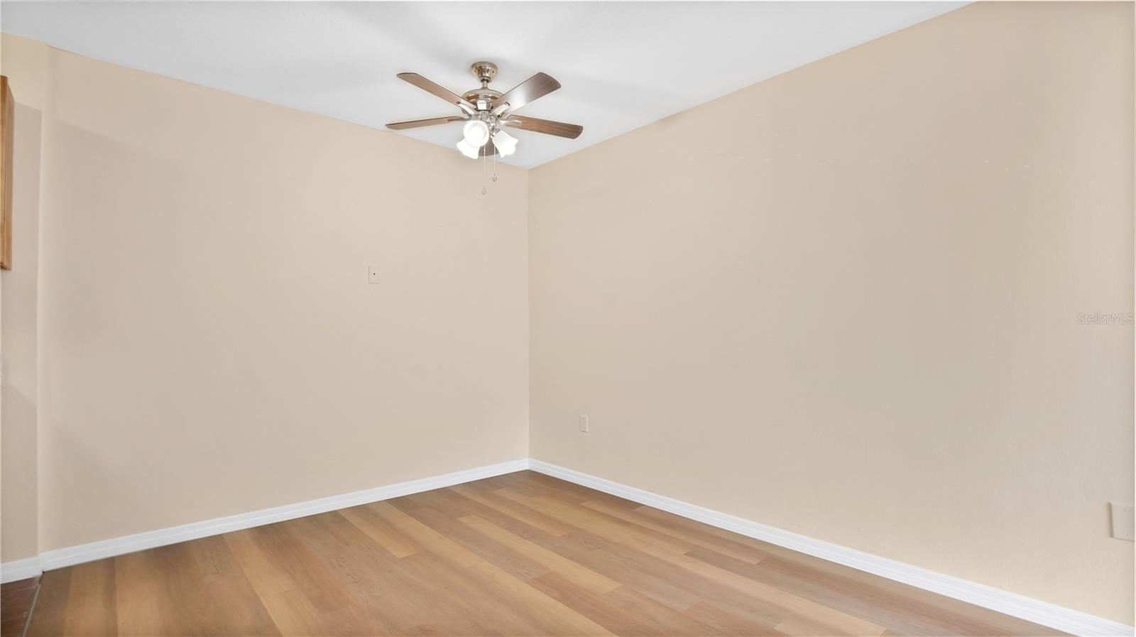 WATERFALL COVE WINTER PARK - Residential