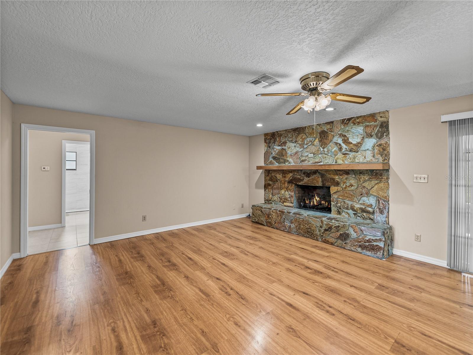 ACREAGE - Residential