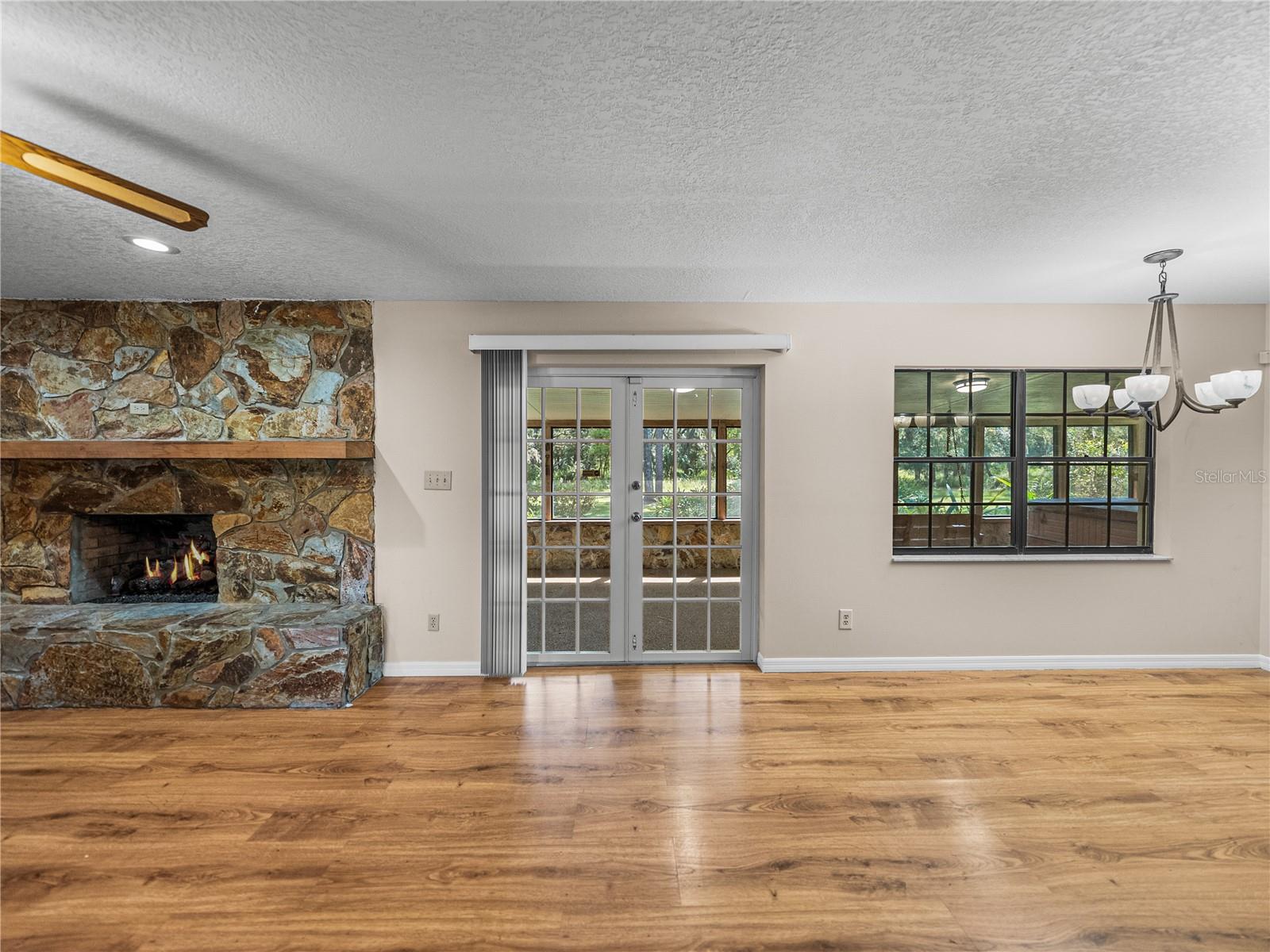 ACREAGE - Residential