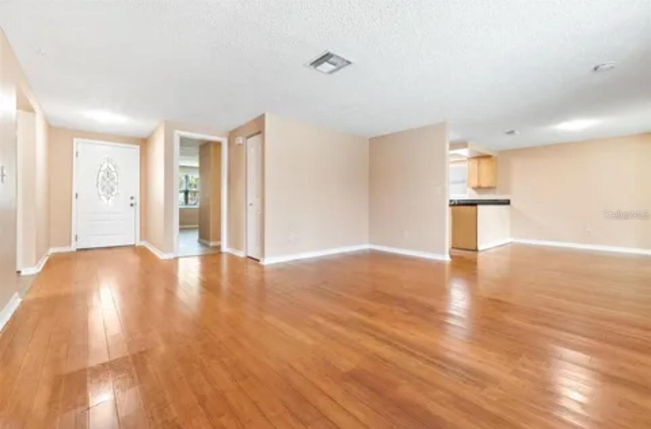 NORTH LAKES - Residential