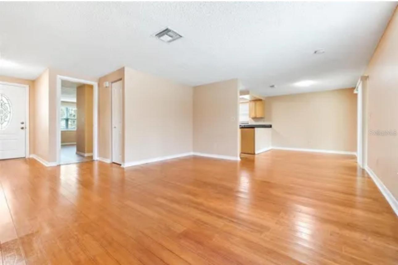 NORTH LAKES - Residential