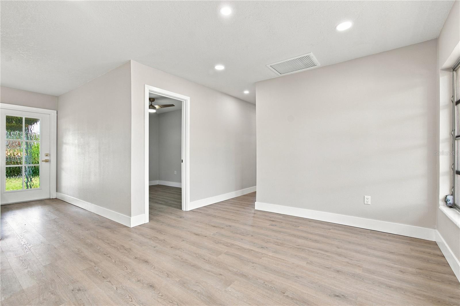 1250 MAGNOLIA DRIVE