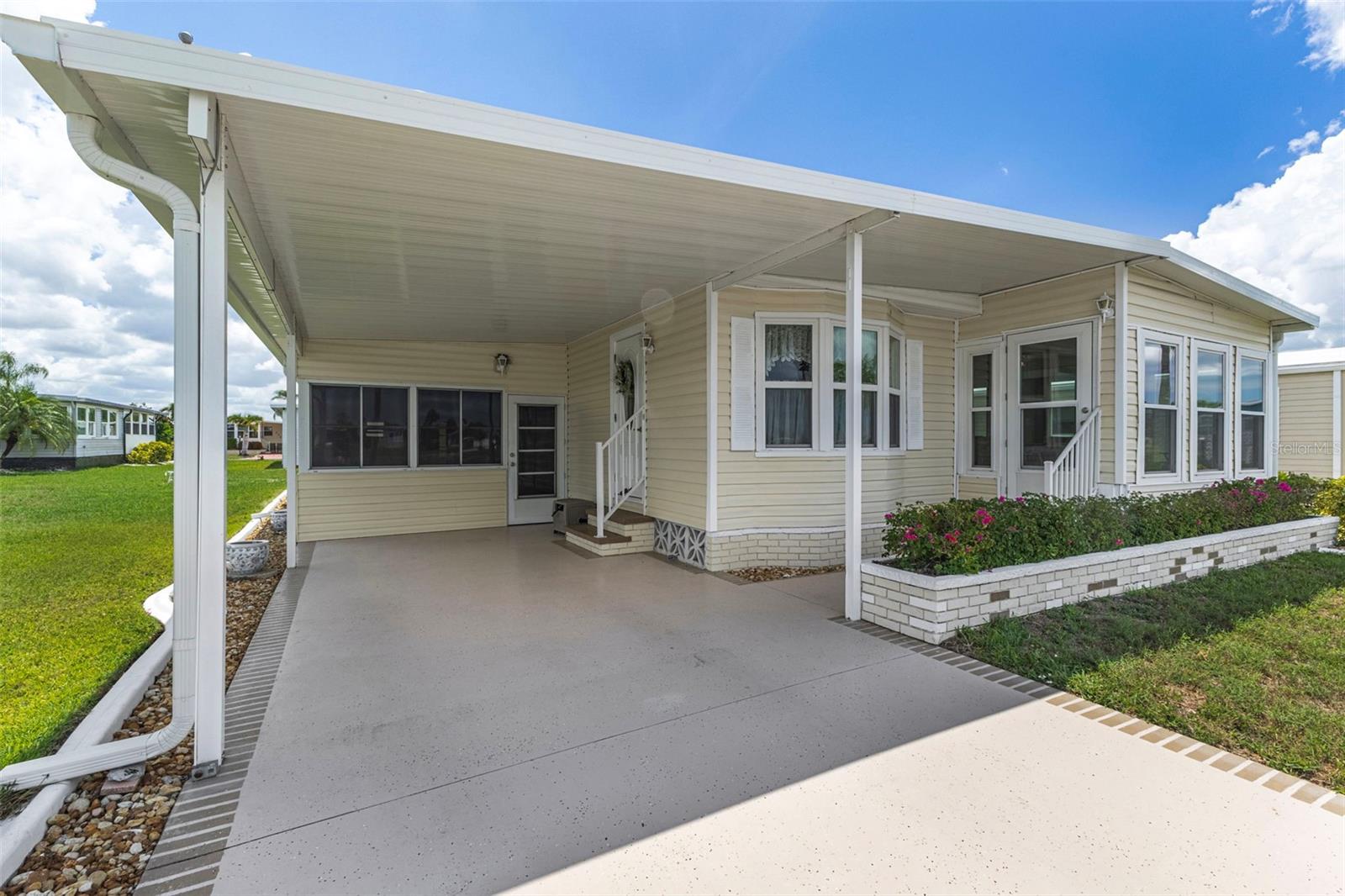716 SANCHEZ CIRCLE