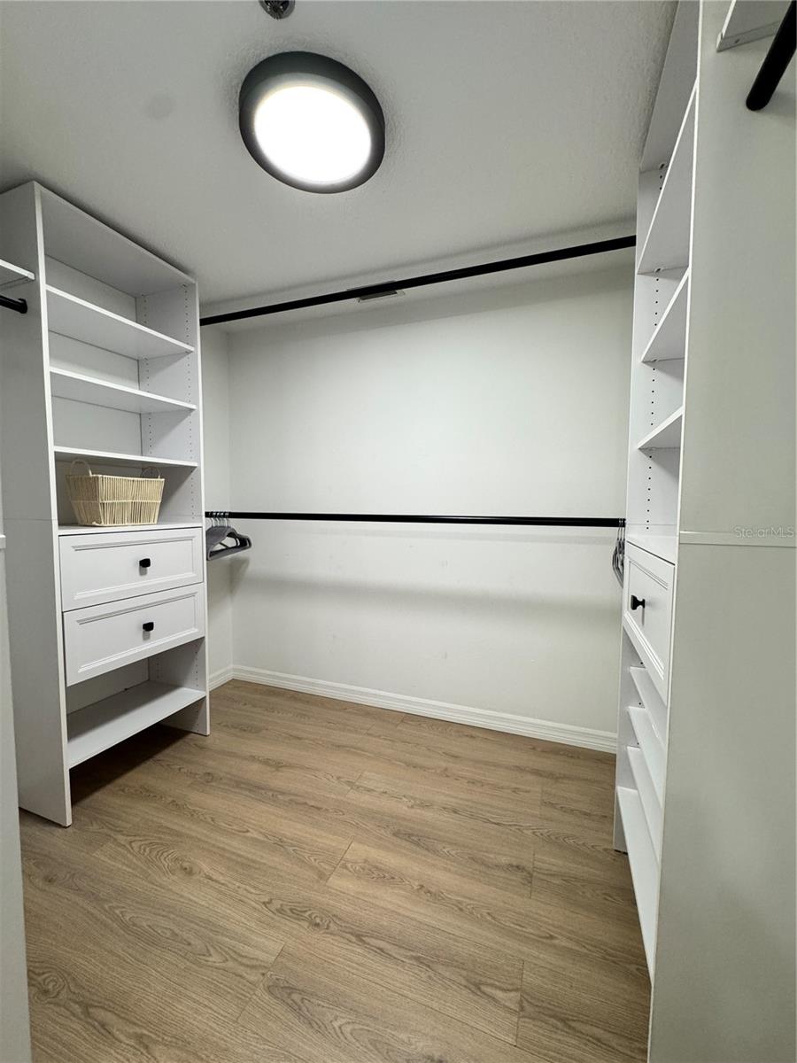 THE ARBORS AT PINEBROOK PH III - Residential Lease