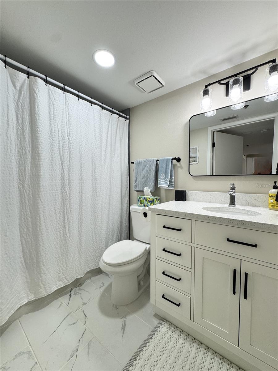 THE ARBORS AT PINEBROOK PH III - Residential Lease