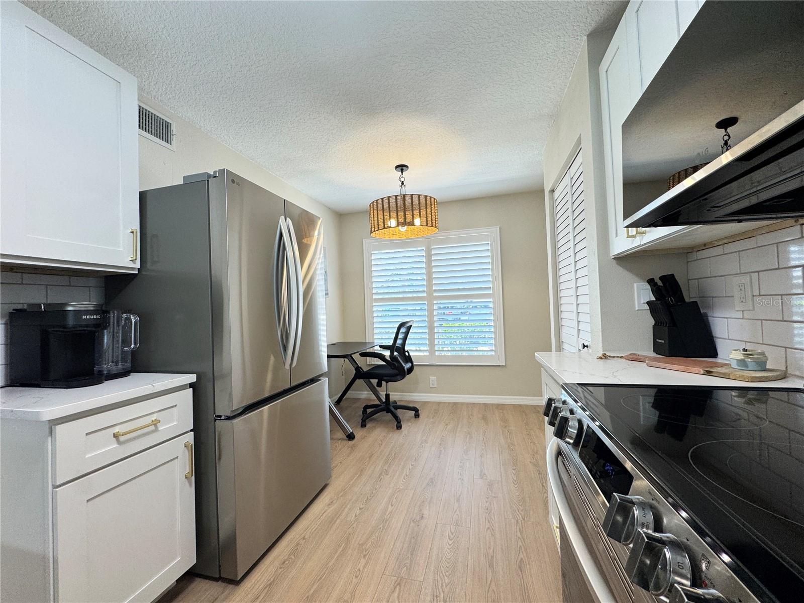 THE ARBORS AT PINEBROOK PH III - Residential Lease