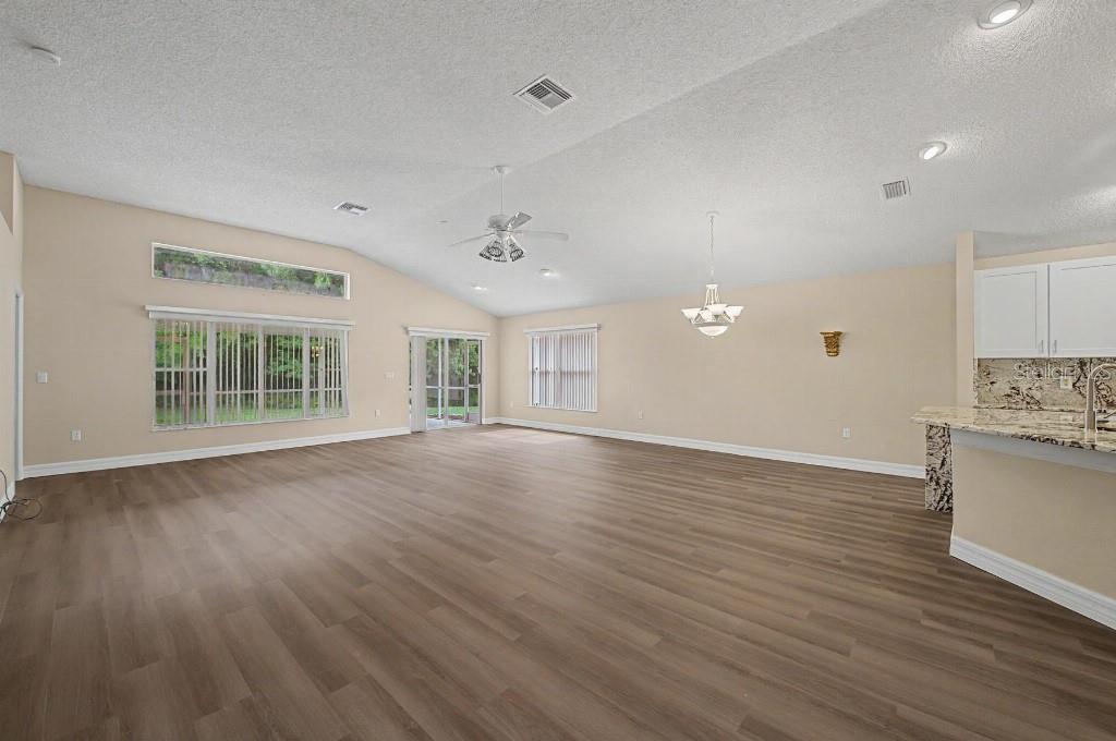 WYNDTREE VILLAGE 11 12 - Residential
