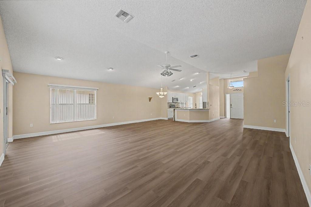 WYNDTREE VILLAGE 11 12 - Residential