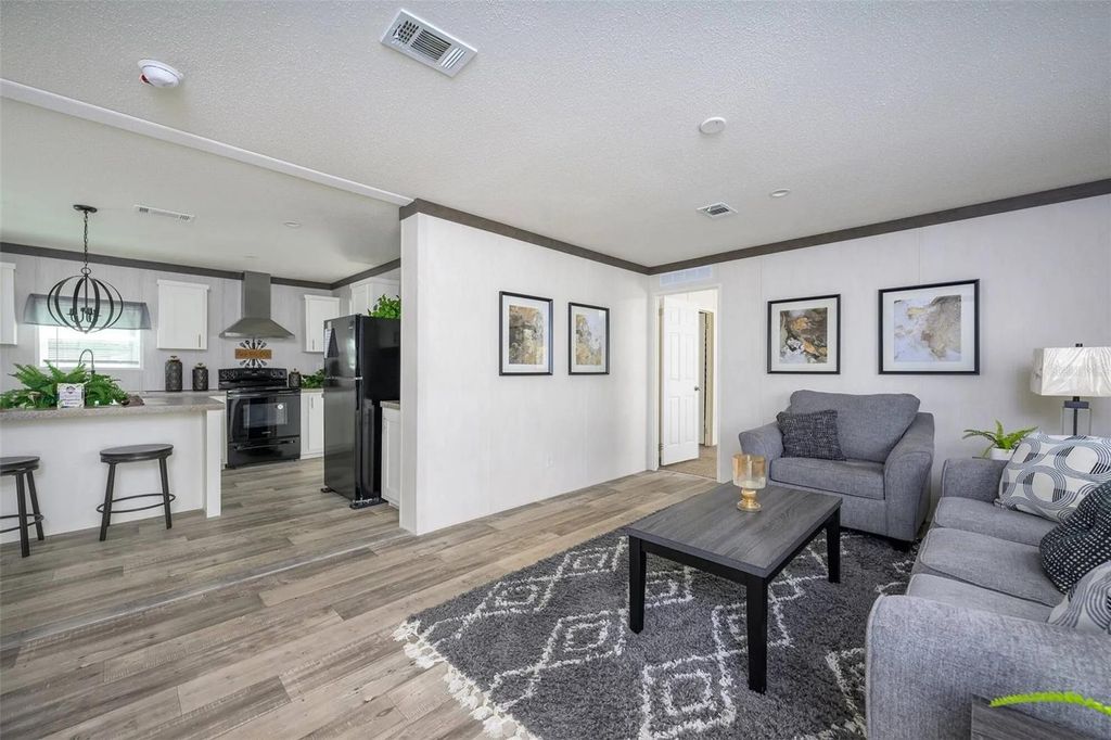 Photo of 1041 NE County Road 125, Lawtey, FL 32058 (MLS # GC537093)