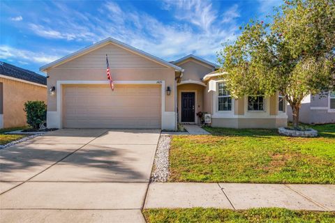 A home in WINTER HAVEN