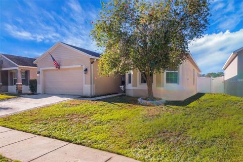 A home in WINTER HAVEN