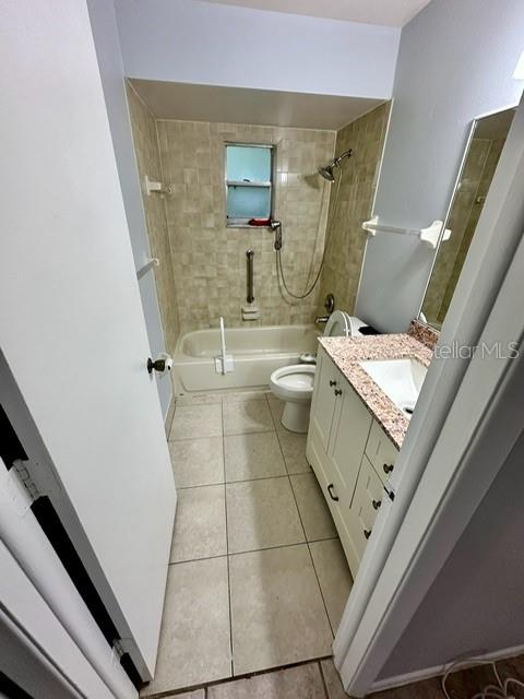 1109 E ROHE STREET A & B