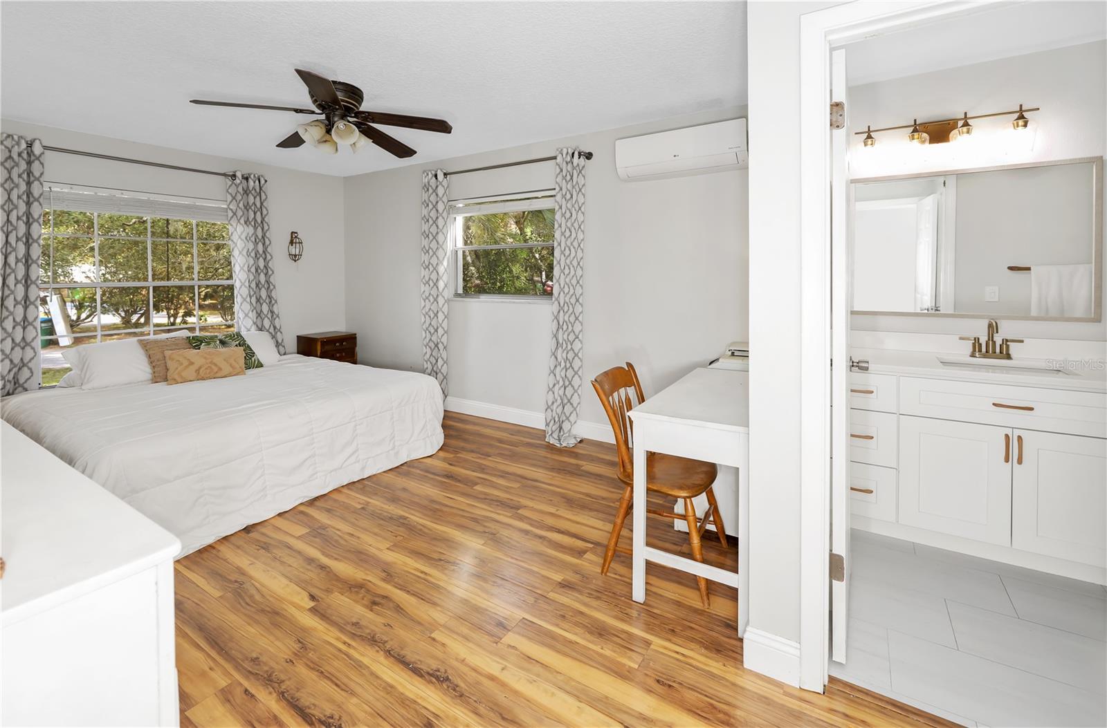 DELTONA LAKES - Residential