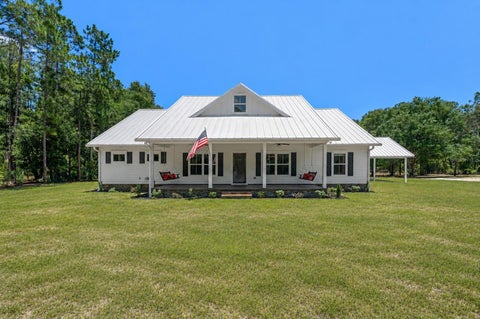 Photo of 357 SW Conestoga Way, Fort White, FL 32038 (MLS # GC541466)