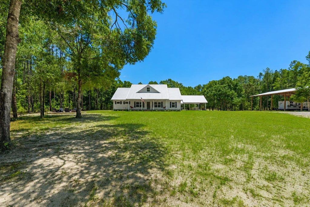 Photo of 357 SW Conestoga Way, Fort White, FL 32038 (MLS # GC541466)