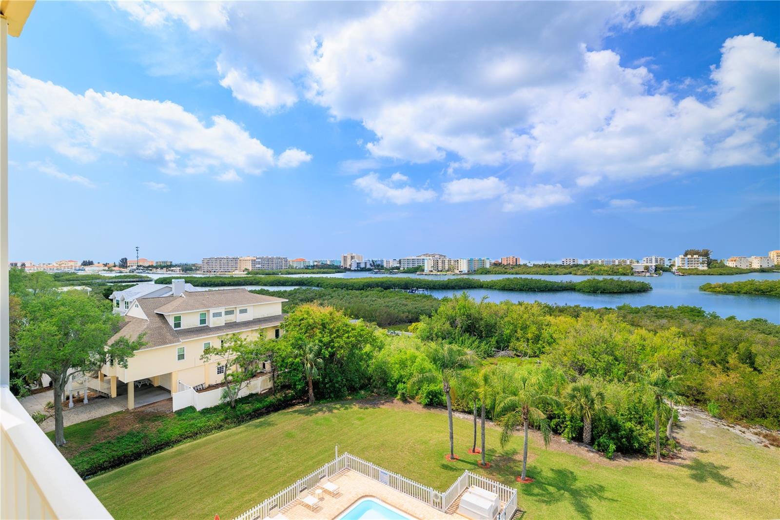 BAY HARBOR CLUB CONDO - Residential