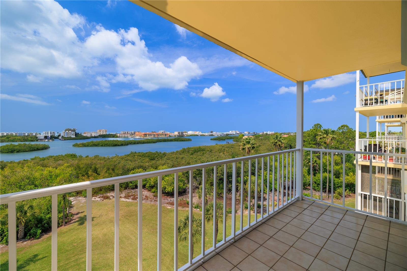 BAY HARBOR CLUB CONDO - Residential