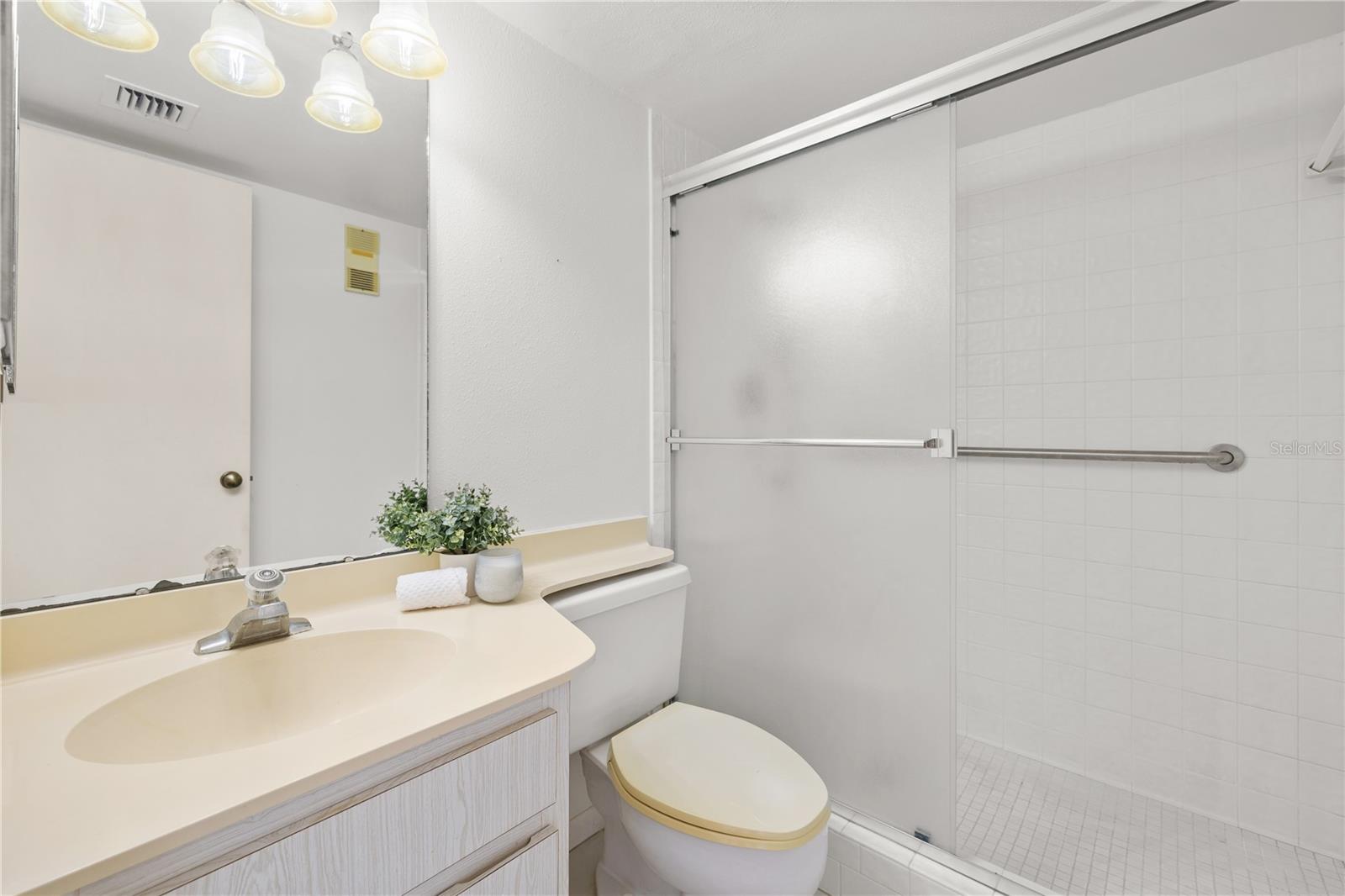 BAY HARBOR CLUB CONDO - Residential