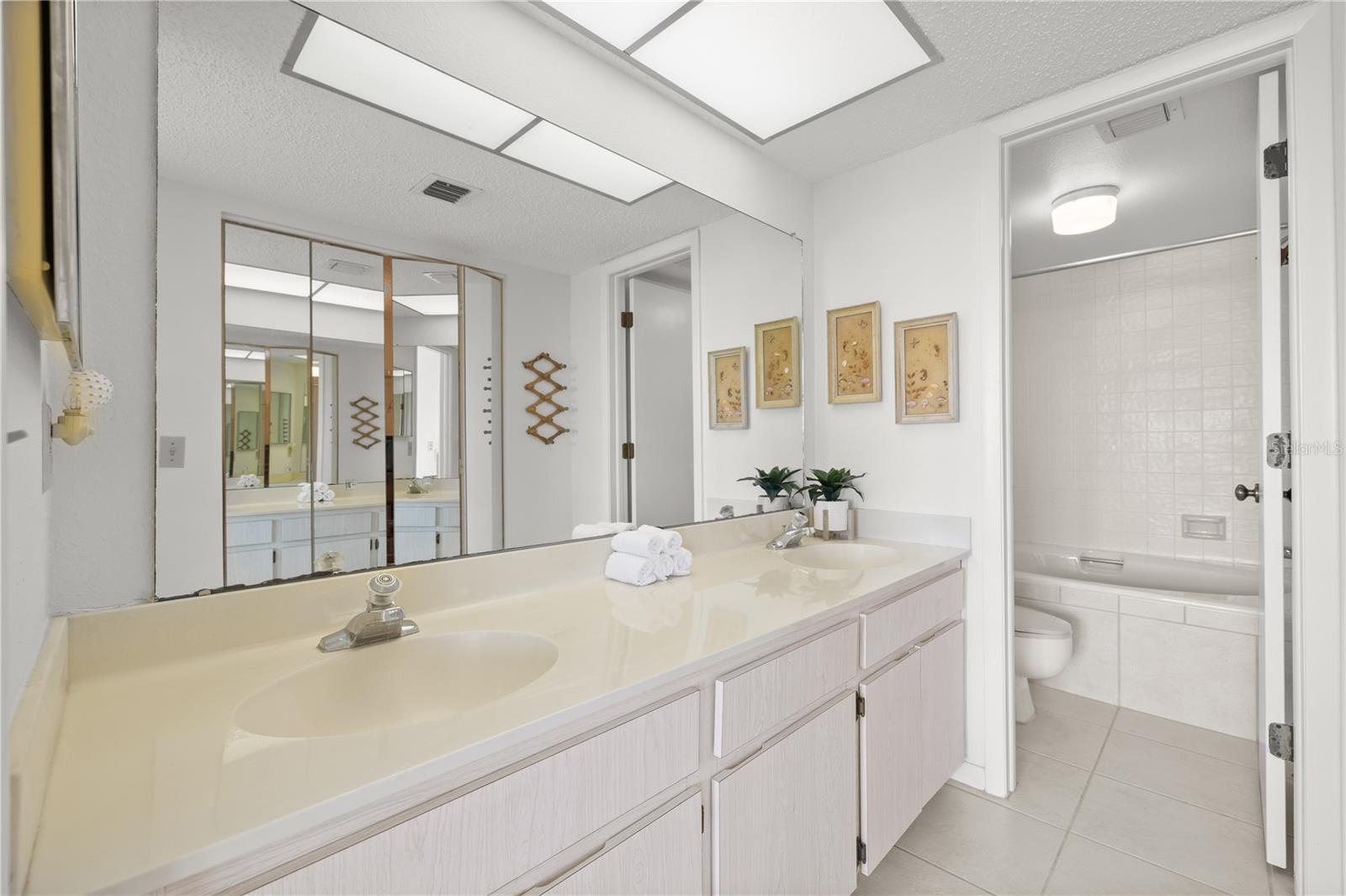 BAY HARBOR CLUB CONDO - Residential