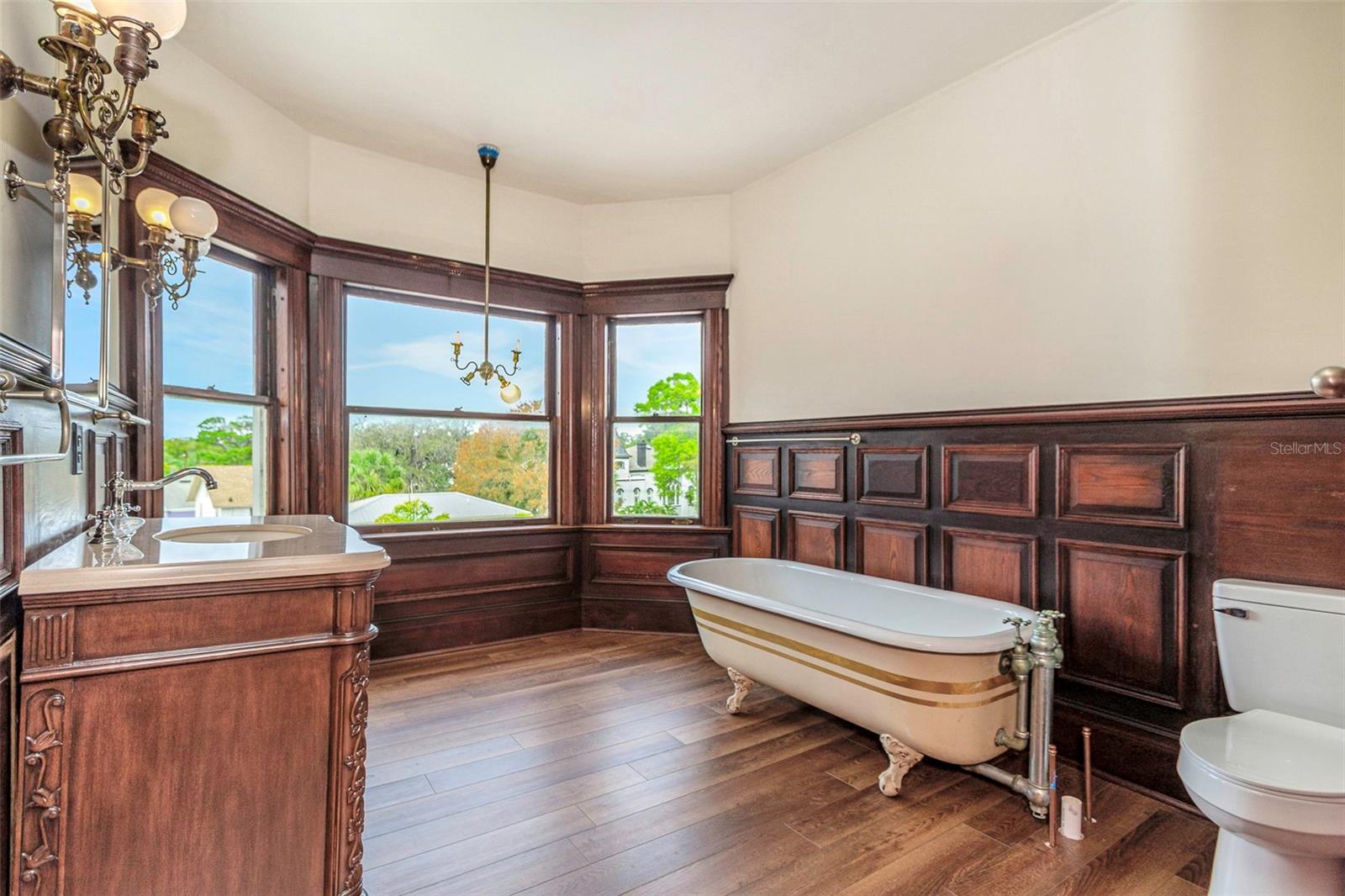 SAFFORDS A P K - Residential