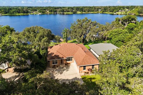 Photo of 286 Mileham Drive, Orlando, FL 32835 (MLS # O6329251) Photo of 286 Mileham Drive, Orlando, FL 32835 (MLS # O6329251)