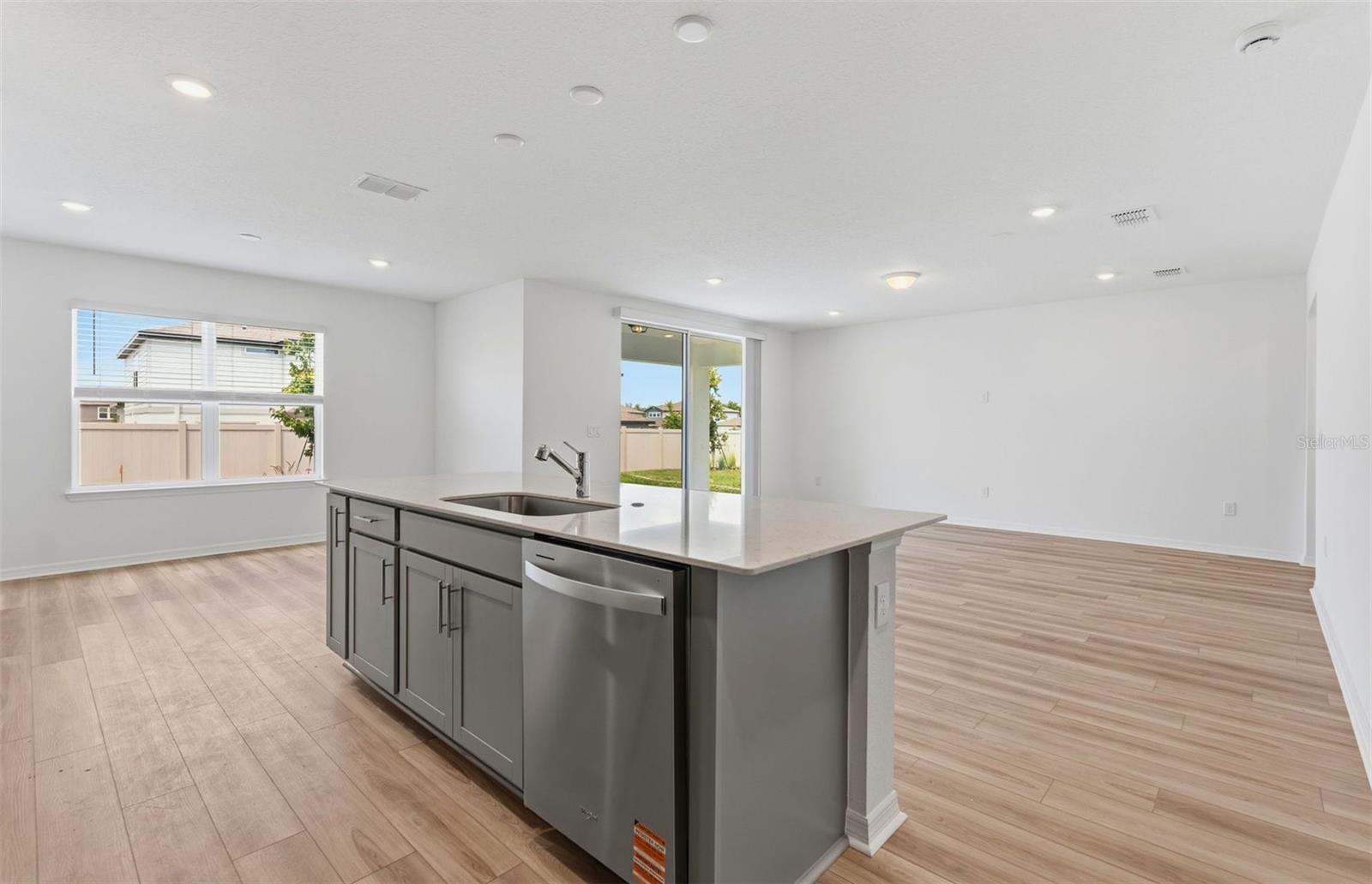 1524 HARTRIDGE COURT