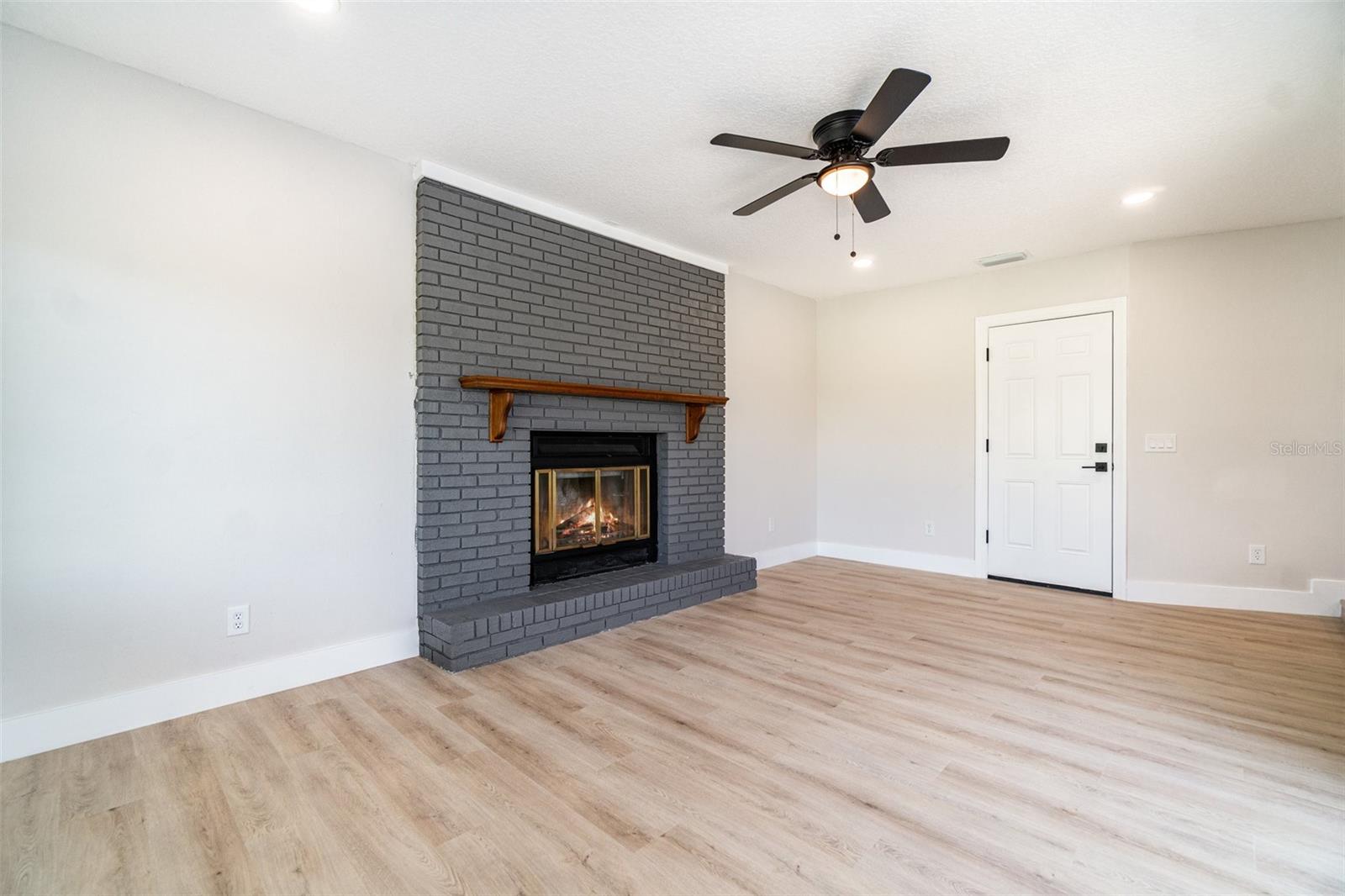 DELTONA LAKES UNIT 01 REP - Residential Lease