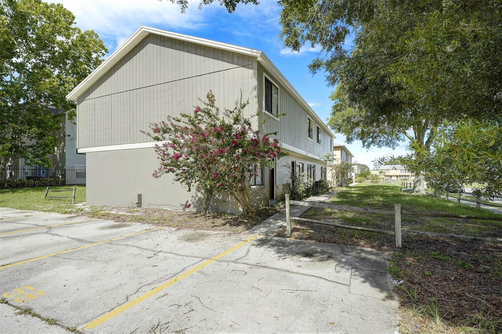 CAMBRIDGE CIRCLE - Residential Lease