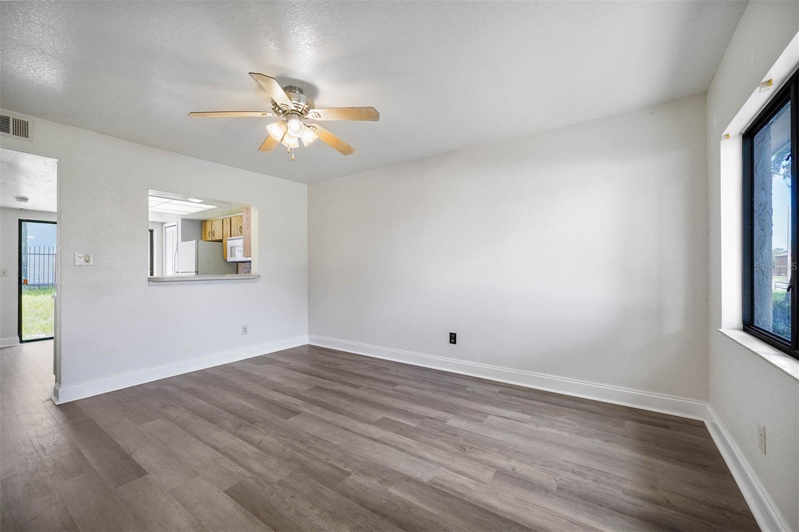 CAMBRIDGE CIRCLE - Residential Lease