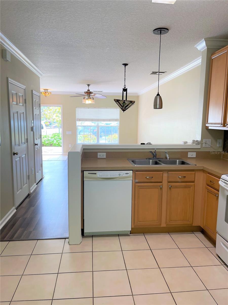 CHASE TOWNHOMES - Residential Lease