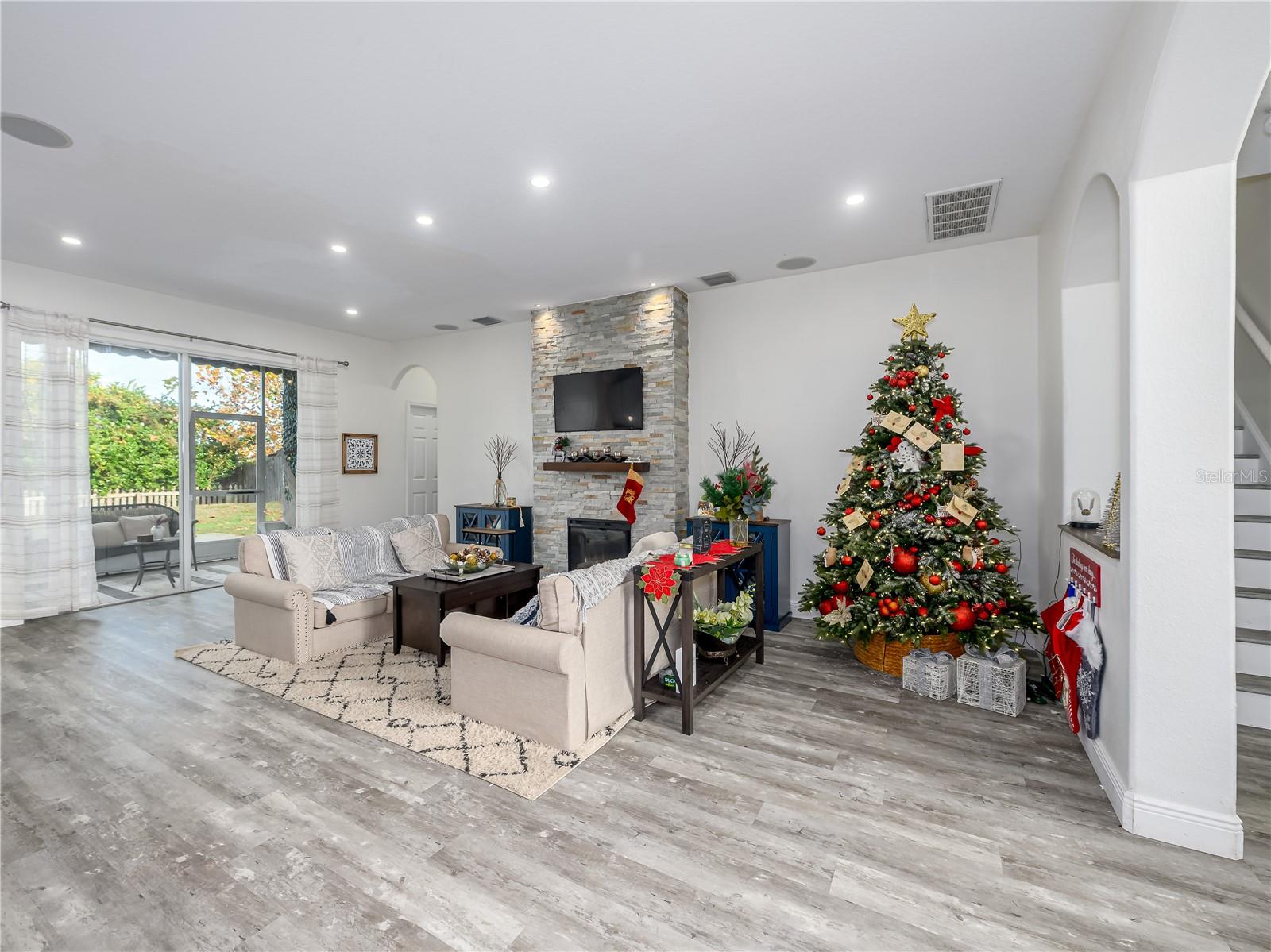 BALLANTRAE VILLAGE 05 - Residential Lease