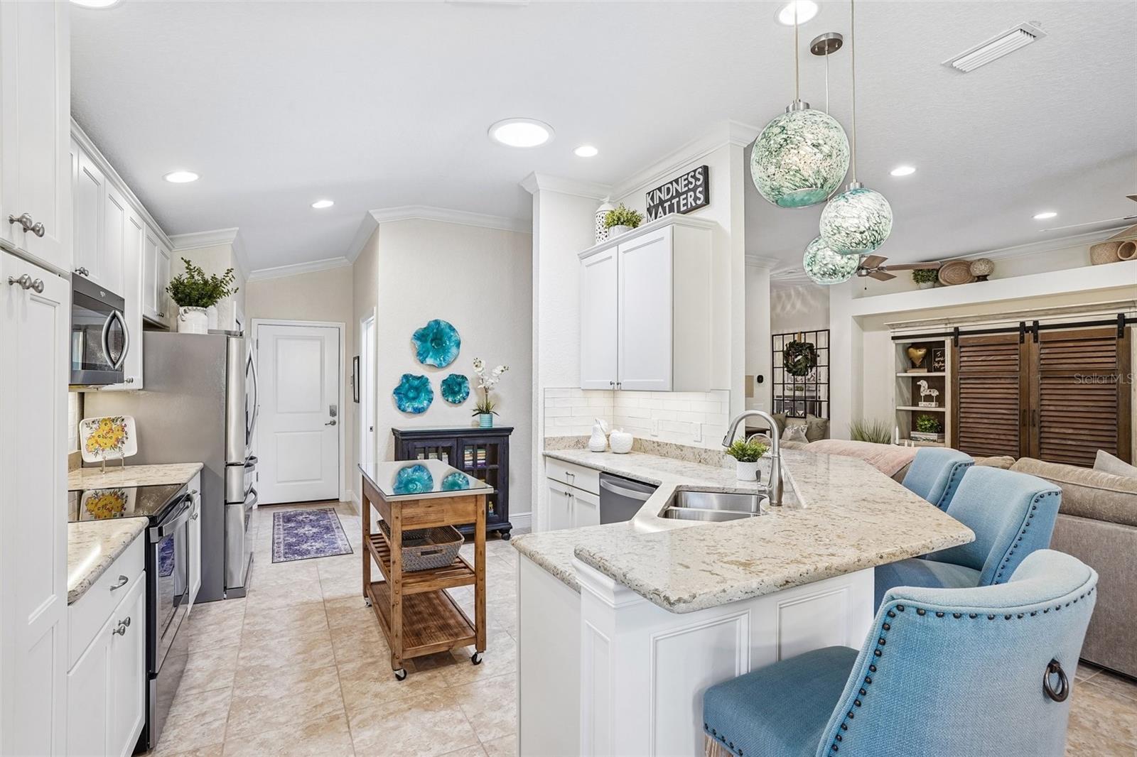 LAKESIDE LANDINGS - Residential