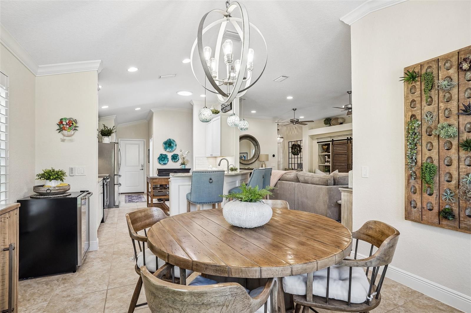 LAKESIDE LANDINGS - Residential