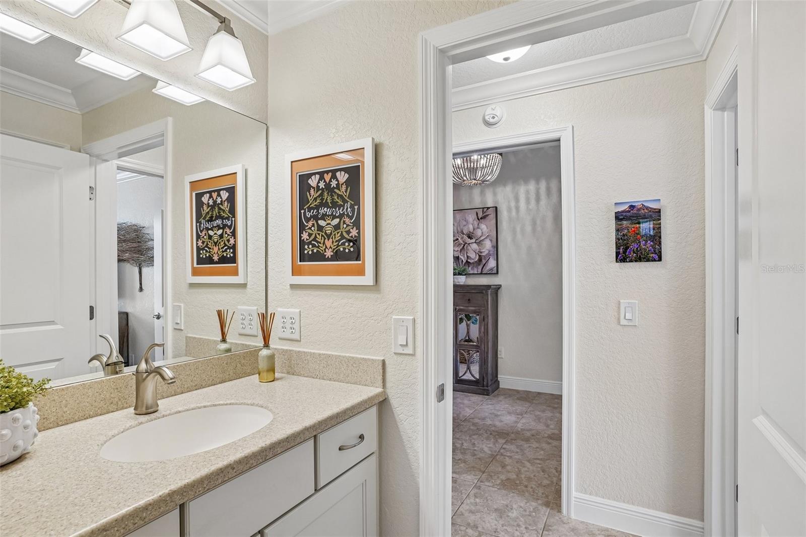 LAKESIDE LANDINGS - Residential
