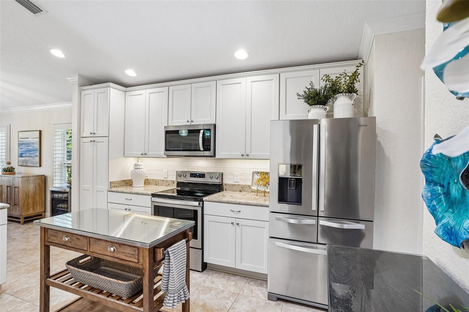 LAKESIDE LANDINGS - Residential