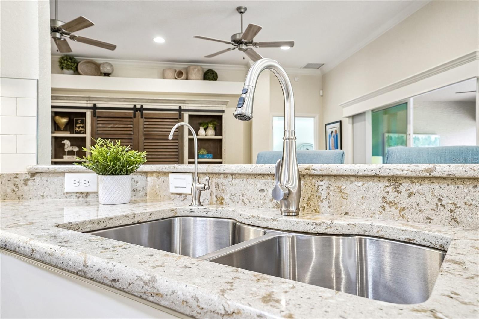 LAKESIDE LANDINGS - Residential