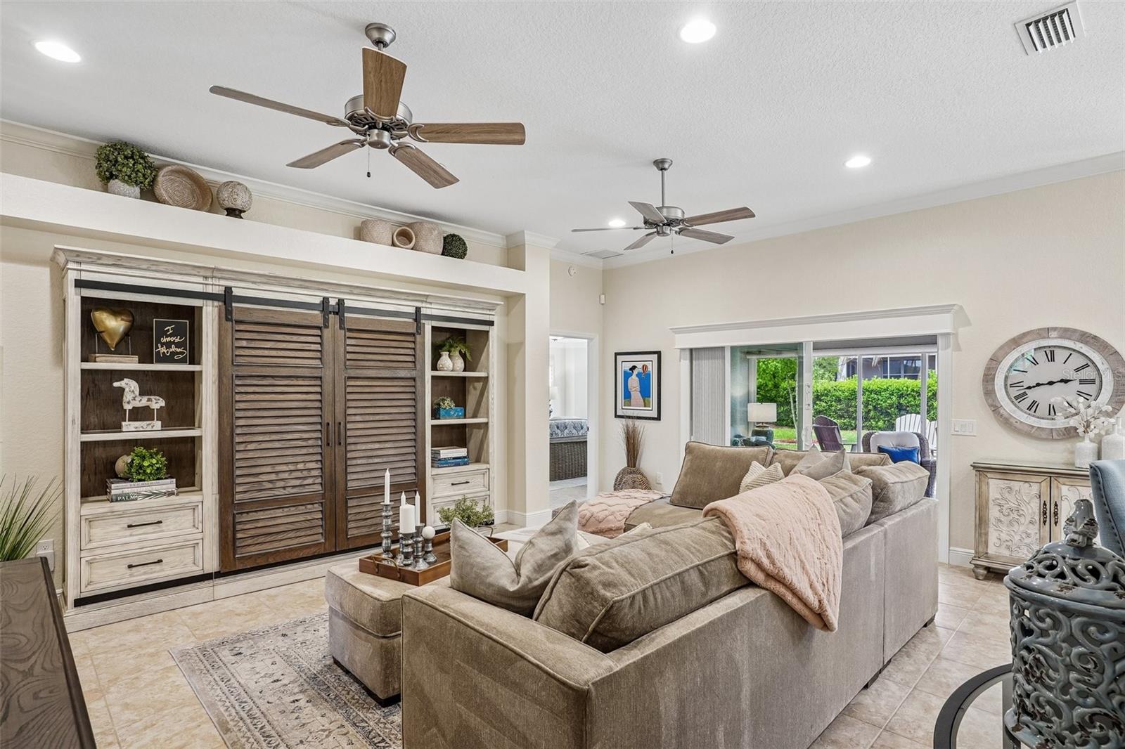 LAKESIDE LANDINGS - Residential