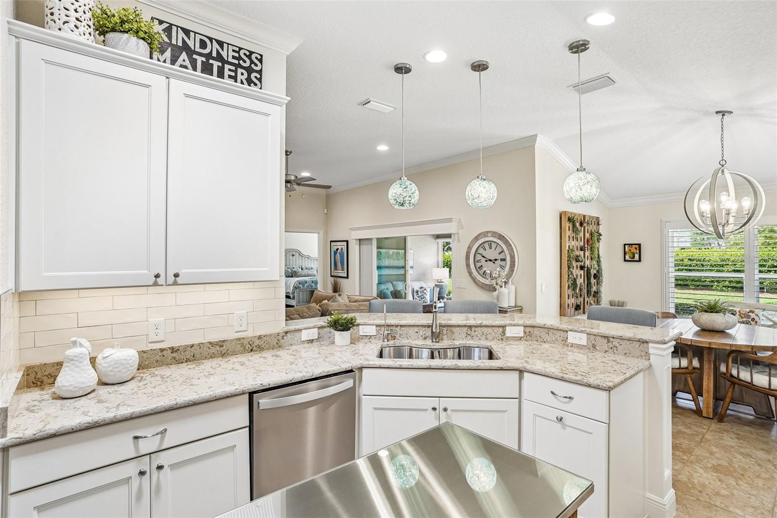 LAKESIDE LANDINGS - Residential