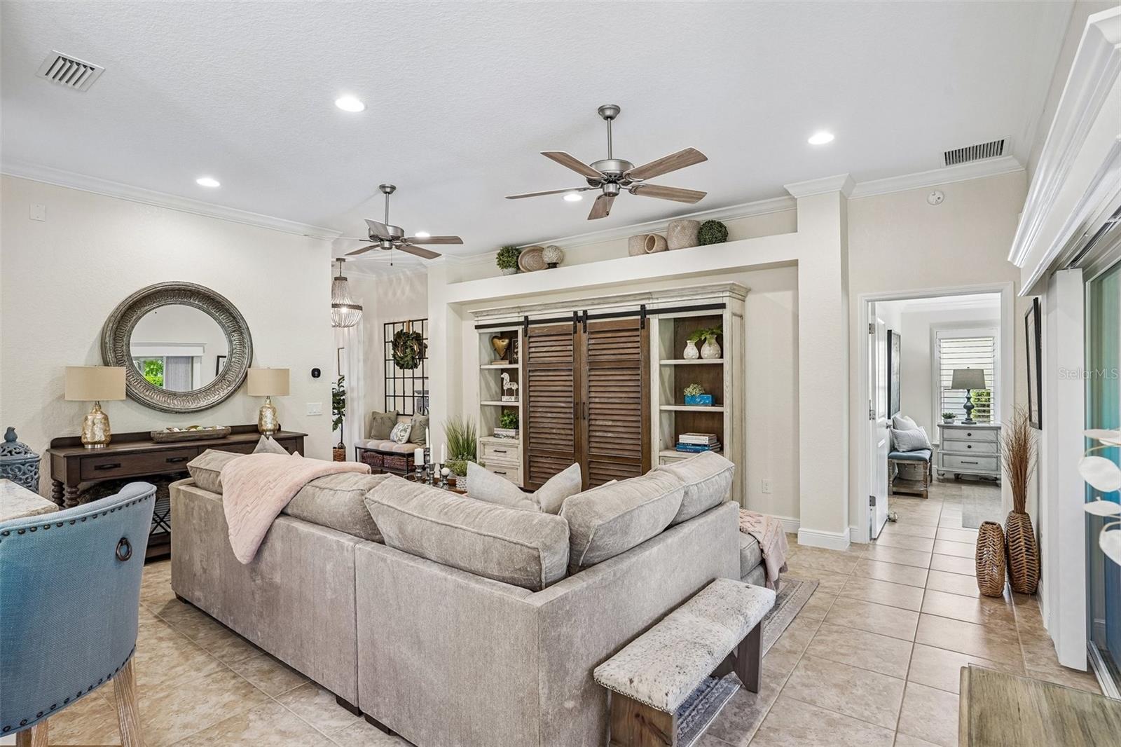 LAKESIDE LANDINGS - Residential