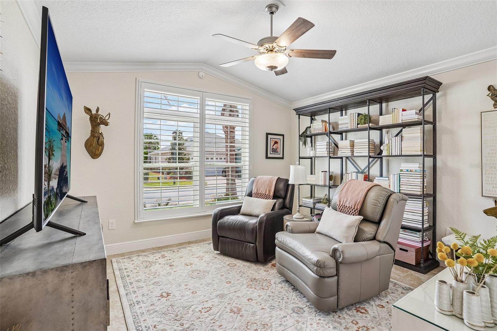 LAKESIDE LANDINGS - Residential