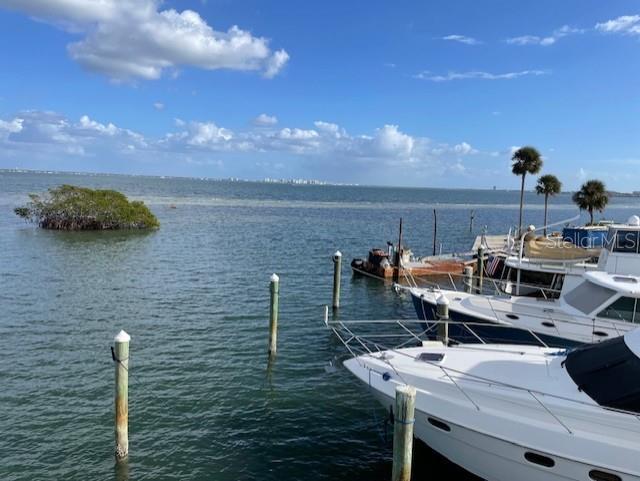 LONGBOAT KEY MOORINGS - Residential
