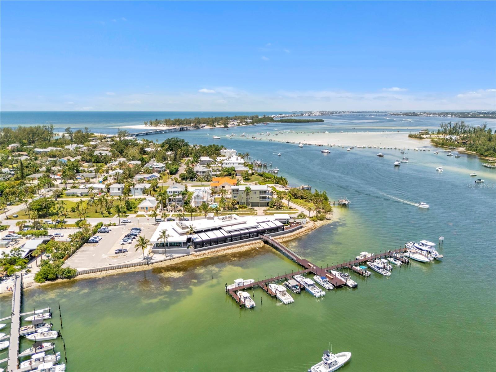 LONGBOAT KEY MOORINGS - Residential