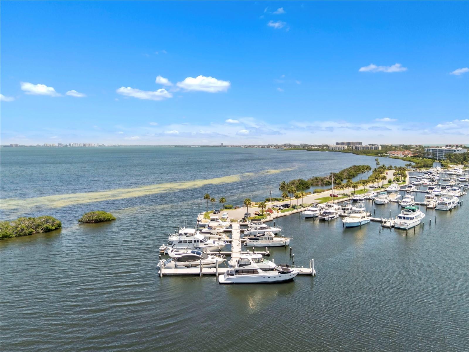LONGBOAT KEY MOORINGS - Residential