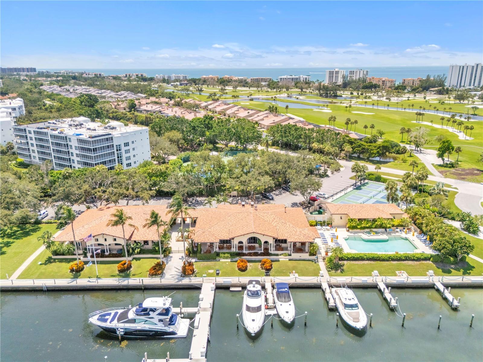 LONGBOAT KEY MOORINGS - Residential