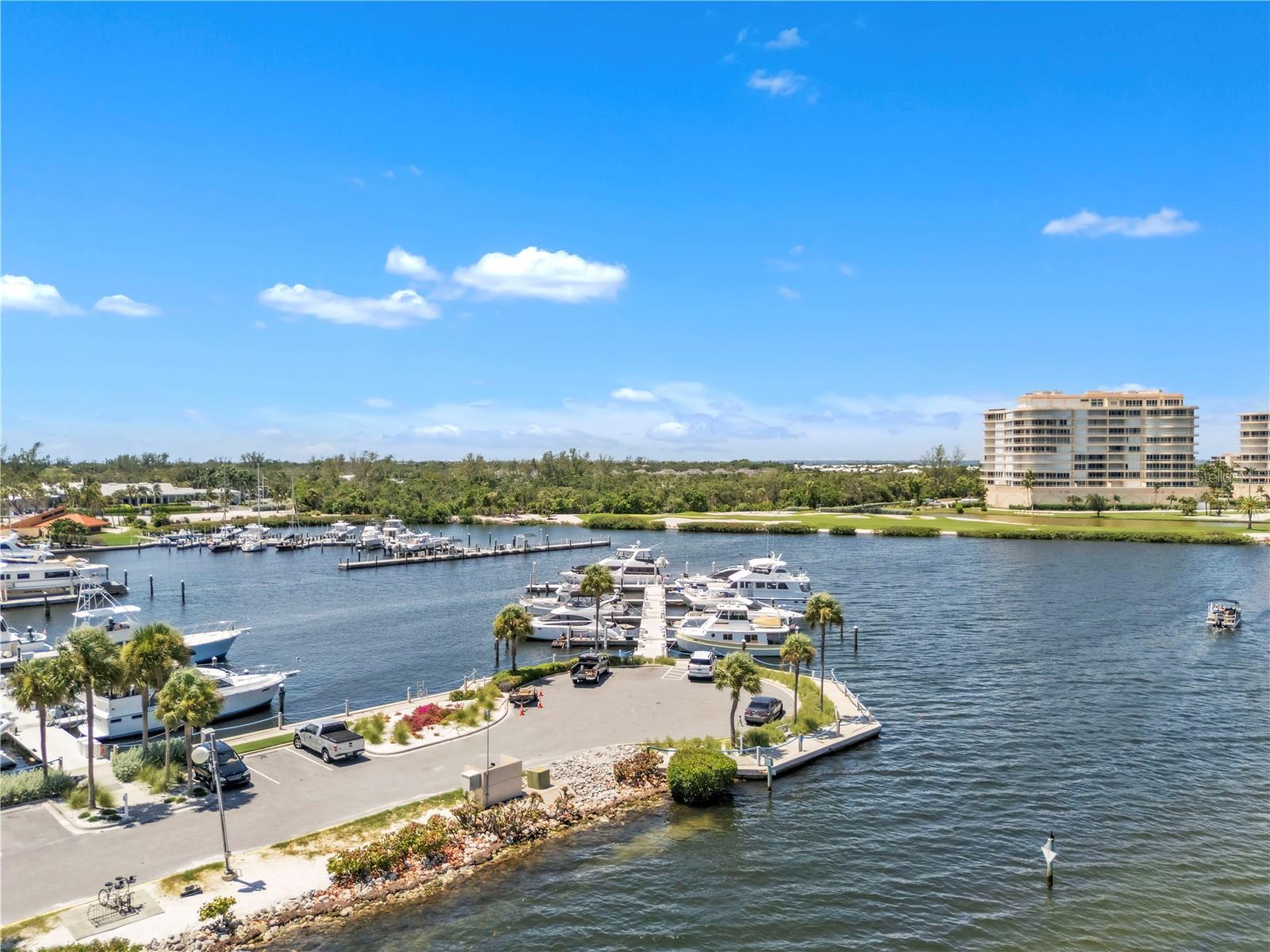 LONGBOAT KEY MOORINGS - Residential
