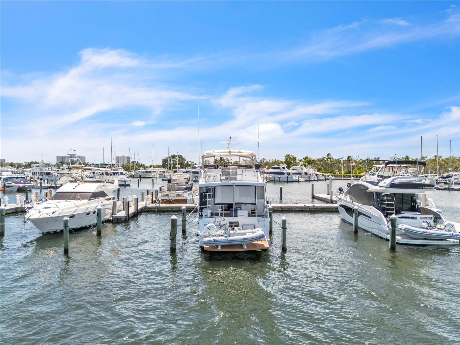 2600 HARBOURSIDE DRIVE R9