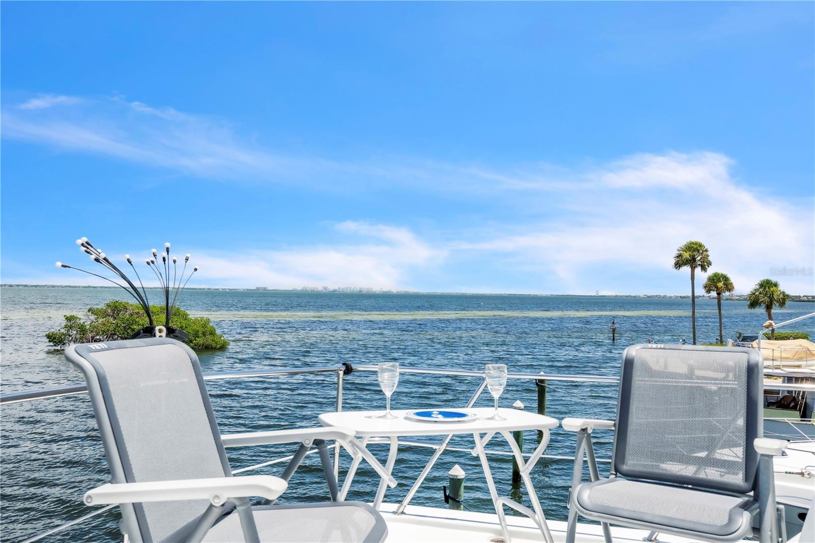 LONGBOAT KEY MOORINGS - Residential